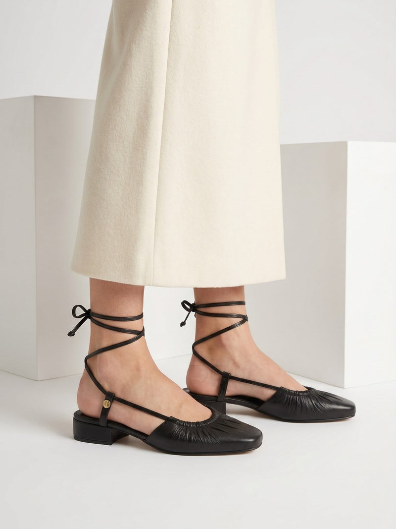 Baletas Luna color negro con diseño elegante y clásico para mujer
