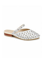 Baletas plateadas ideales para looks casuales sofisticados y modernos