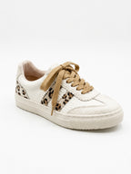 Tenis Houston en cuero color hueso perfectos para outfits modernos y femeninos