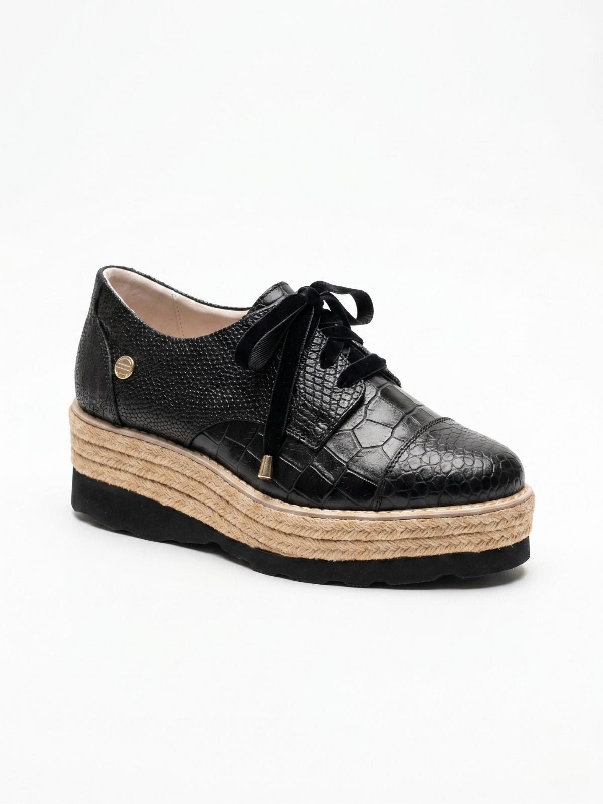 Mocasines Valeria Coquito color negro con diseño elegante y clásico para mujer