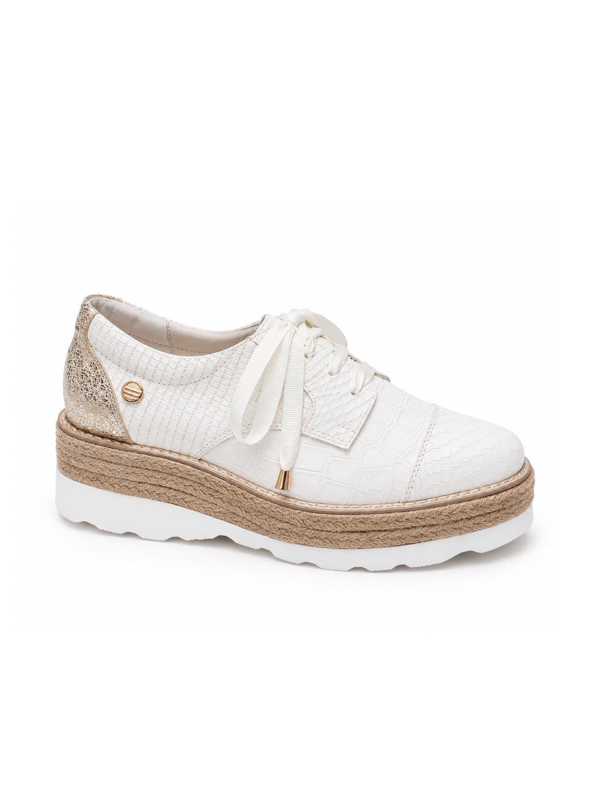 Mocasines bicolor hueso y dorado ideales para looks ejecutivos y sofisticados