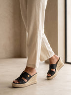 Plataformas negras para mujer, modelo Celeste, con detalle en yute y altura de 5 1/2 cm