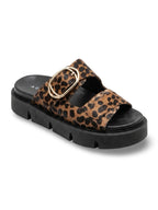Sandalias Emilia miel print estilo premium casual y sofisticado