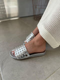 Sandalias Planas Cuero Luna Taches Plata