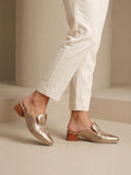 Suecos Punta 3 1/2 color bronce con diseño cómodo y elegante para mujer