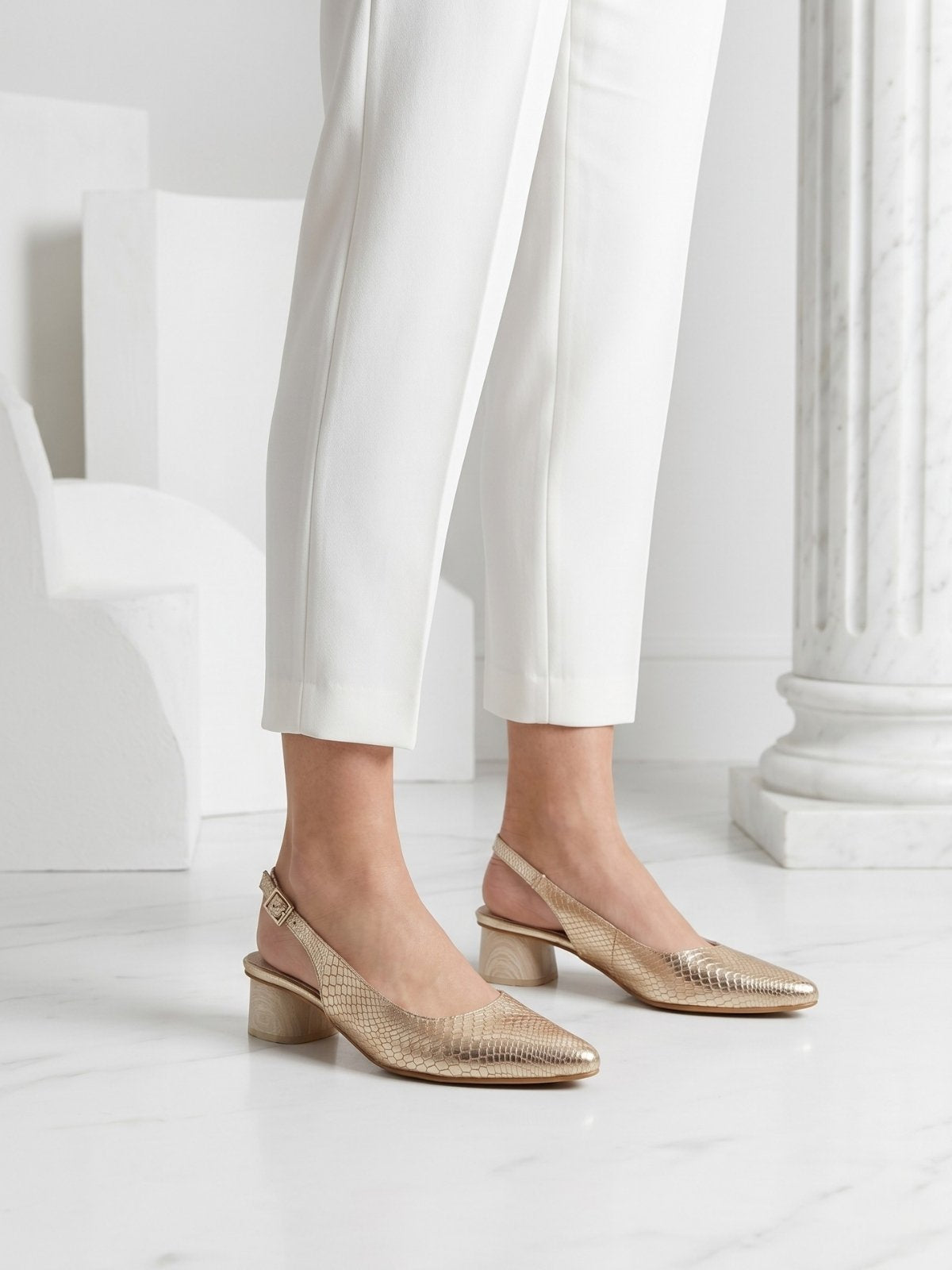 Tacones Lucia dorado estilo glamour para fiesta y eventos