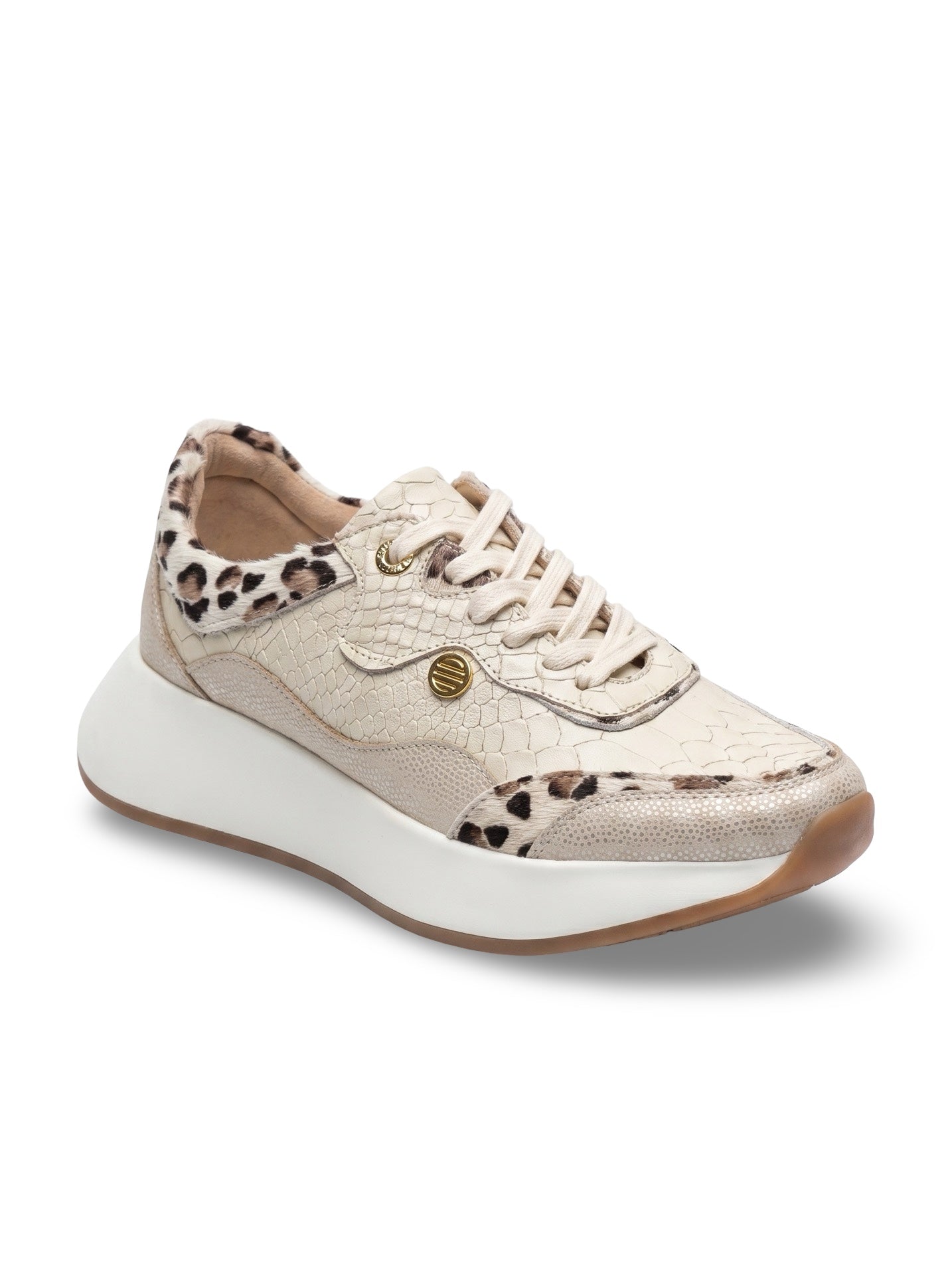 Tenis Abu Dabi color hueso estilo premium casual chic y moderno