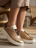 Tenis en cuero Madrid color taupe con diseño elegante y urbano para mujer