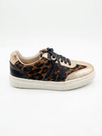 Tenis Houston color bronce con diseño fashion casual y moderno
