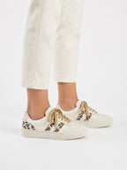 Tenis Houston color hueso ideales para looks minimalistas, casuales y sofisticados