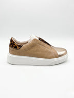 Tenis Madrid color taupe estilo premium casual chic y sofisticado