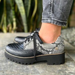 MOCASINES VALERIA TRACTOR NEGRO X PITON