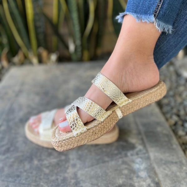 SANDALIAS CUERO YUTE HEBILLA HUESO X DORADO